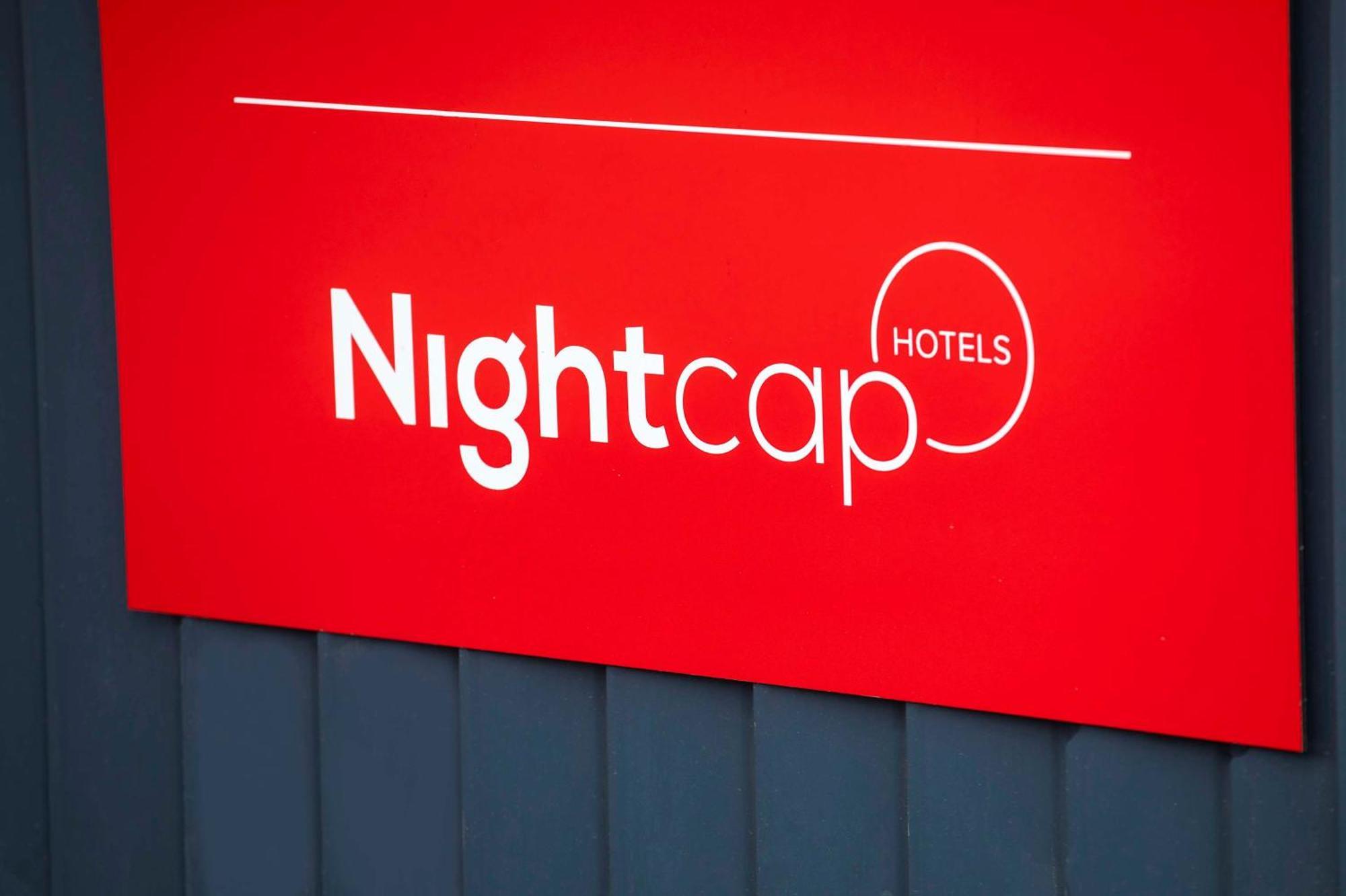 Nightcap At Marine Hotel Cardwell Exterior foto